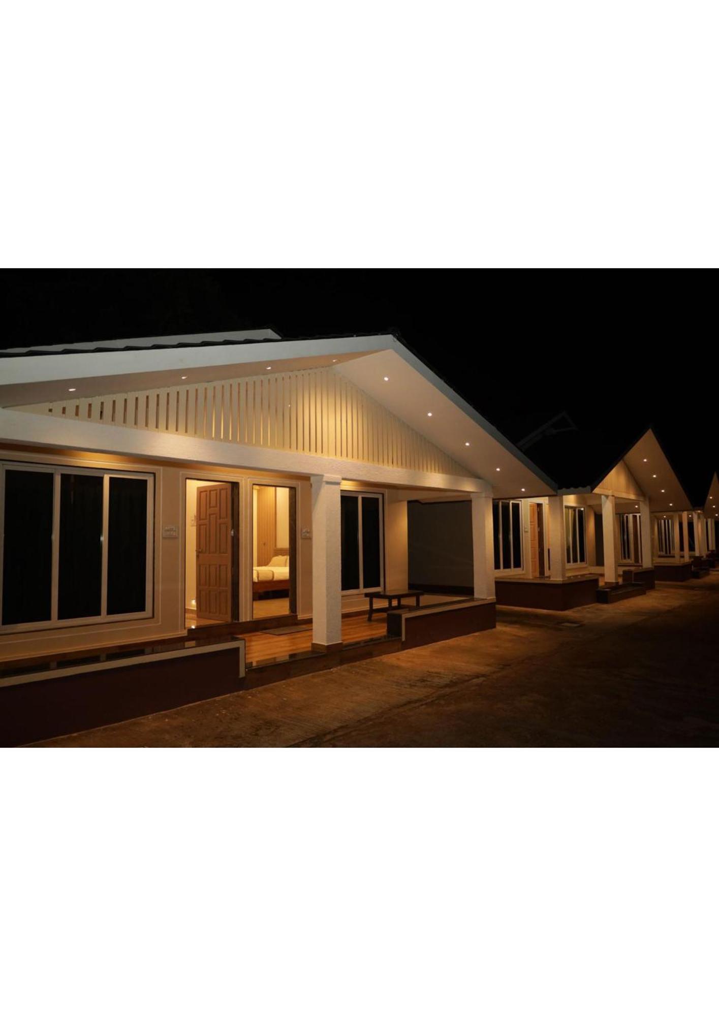 Nisarg Resort Guhagar Bagian luar foto